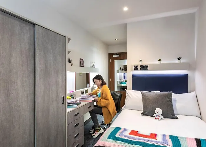 Brotherton House In Leeds (West Yorkshire)